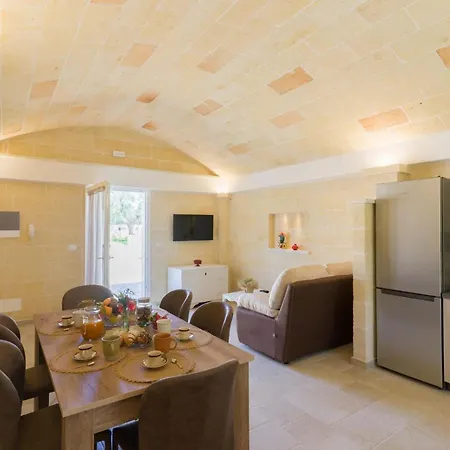 Trullo Amami Con Piscina Privata * San Michele Salentino